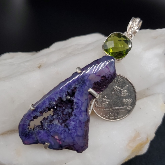 Silver Pendant Natural Druzy Agate/Peridot Stone - Picture 3 of 7